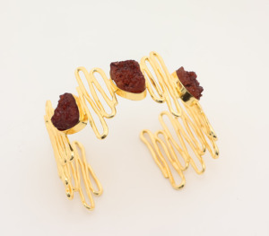 Bracelet manchette plaqué or fait à la main de luxe avec pierres Druzy rouges bijoux de déclaration Boho réglables pour les femmes - Product Image 4