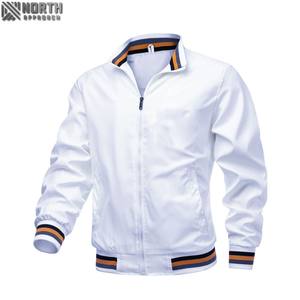 Chaqueta para Menpatchwork Oem Service Chaqueta universitaria de invierno para hombre Chaqueta de lona personalizable superventas Cuello con capucha Ligero - Product Image 1