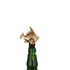 Abridor de botellas de latón vintage, accesorio de barra hecho a mano para encimera de cocina y colección casera - Product Image 1