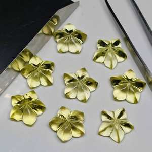 Piedra Preciosa Suelta de Cuarzo Limón Tallada a Mano en Forma de Flor para la Fabricación de Joyas - Product Image 3