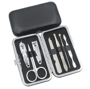 ชุดอุปกรณ์ดูแลเท้า ทำเล็บเท้า ทำเล็บมือ ทำเล็บเท้าแบบมืออาชีพ  ทำจากสแตนเลส สำหรับใช้ในงานดูแลเท้าและเล็บ  พร้อมกล่อง - Product Image 1