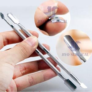 Venta al por mayor CE ISO aprobado de acero inoxidable Nail Art Spoon Pusher herramienta de manicura para las cutículas utilizadas en los dedos - Product Image 4