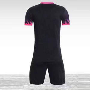 Vente en gros de vêtements de football personnalisés pour hommes, uniformes et maillots de football en polyester et respirant, maillot de sport de qualité du fournisseur BD - Product Image 2