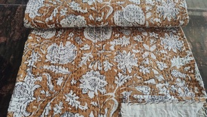 Edredón Kantha Tan Kantha Block Print Indian Home and Hotel Use Colcha de invierno Tamaño Queen y King - Product Image 3