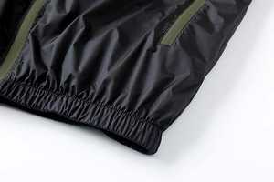 แจ็กเก็ตกันลมน้ำหนักเบาของผู้ชายเสื้อกันฝนมีฮู้ดสำหรับกลางแจ้งมีกระเป๋าที่สมบูรณ์แบบสำหรับการป้องกันลมและฝน - Product Image 5