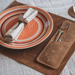 แผ่นรองจานหนังแท้ทำมือ ดีไซน์หรูหรา เป็นมิตรกับสิ่งแวดล้อม ทนทาน คลาสสิก คุณภาพสูง สำหรับร้านอาหาร - Product Image 1