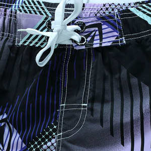 Logo personnalisé OEM pour hommes Short en polyester imprimé par sublimation Short décontracté en maille double couche - Product Image 4