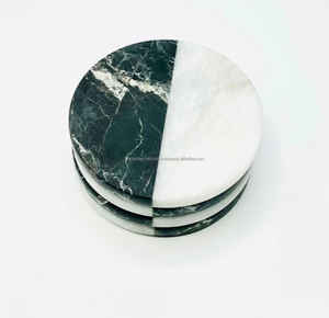 Dessous de verre ronds faits à la main en marbre vert et blanc Tapis et tampons uniques - Product Image 1