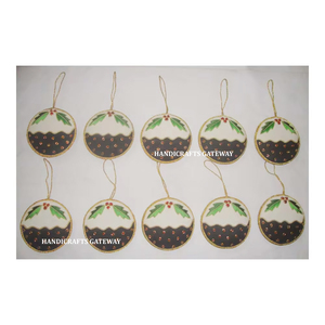 Adorno Navideño Atractivo de Diseño Esférico en Blanco y Negro con Bordado Dorado Zari y Trabajo de Cuentas - Product Image 1