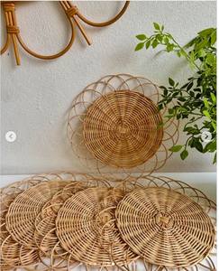 Vente en gros de sets de table ronds en rotin naturel tissés à la main Tapis de table bohème écologiques pour les repas, la cuisine et l'hôtel - Product Image 1