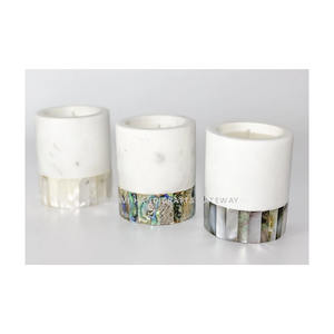 Bougeoir en marbre Makrana fait à la main avec pierre d'ormeau naturelle pour la décoration de la maison et de l'hôtel - Product Image 1