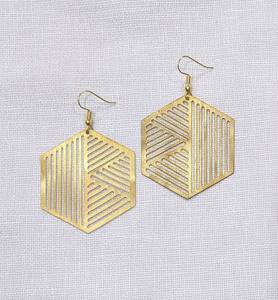 Pendientes Boho de Latón Antiguo con Baño de Oro, Diseño Geométrico Clásico, Ideales para Fiestas y Aniversarios - Product Image 1