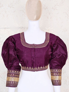 Collection indienne pakistanaise Trendy Blouse légère en soie Milan avec col en V pour porter des vêtements ethniques exclusifs Blouse de mariée - Product Image 2