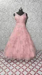 Precioso vestido de red para mujer con intrincado bordado elegante para invitados de bodas y eventos nocturnos - Product Image 3