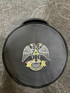 Étui pour casquette maçonnique de 32e degré, noir, sangle solide pour le transport à la main, livré avec 2 fermetures éclair. - Product Image 6