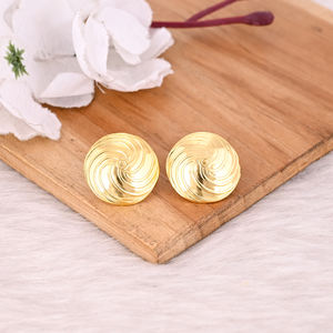 คุณภาพสูงทองเหลืองชุบทองต่างหูสตั๊ดธรรมดาเครื่องประดับมินิมอลสำหรับผู้หญิงของขวัญงานปาร์ตี้ผู้ผลิตขายส่ง - Product Image 5