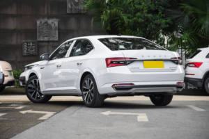 Nouvelle Skoda Superb 2025 2.0T TSI330 DSG, nouvelle voiture essence intermédiaire 5 portes 5 places, véhicule à hayon automatique - Product Image 4