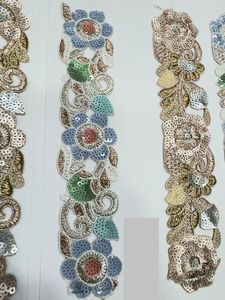 Cintas y cordones bordados a máquina con lentejuelas pesadas hechas a medida en varios diseños y colores para vestidos de novia exclusivos - Product Image 2