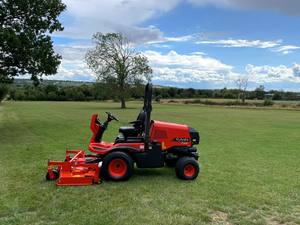 Tondeuse autoportée Kubota F391 15-20 CV pour usage commercial - Product Image 6