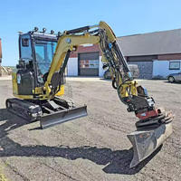 Mini-excavatrice sur chenilles CAT 302.7 d'occasion, 2 tonnes, godet de 0,1 m3, compacte, pour travaux agricoles et de construction