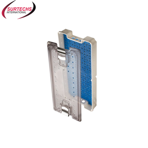 Contenedores de instrumentos y endoscopios manuales de Surtechs con bridas de goma para una fijación segura del instrumento - Product Image 6