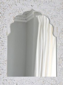 Miroir mural incrusté de nacre fait à la main Accent de maison de luxe pour chambres et salons contemporains - Product Image 2