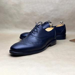 Chaussures brogue classiques Pipers Ghillie avec lacets à pompons confortables et semelle en caoutchouc durable - Product Image 4