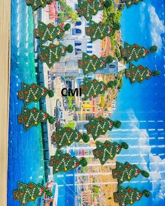 Pendientes de cuentas de semillas de corazón personalizados para mujer, diseños únicos hechos a mano de colores navideños, símbolo cristiano para regalo - Product Image 2