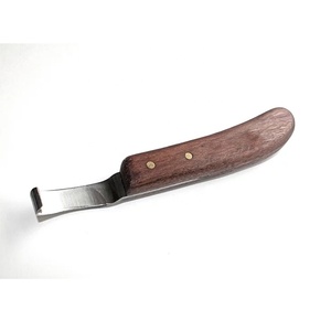 Cuchillo para Pezuñas de Acero Inoxidable, Herramienta Veterinaria Profesional para Recortar Pezuñas de Caballos, Mango de Madera, Duradero y Reutilizable - Product Image 1