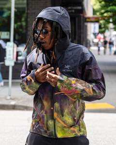 Personnaliser le style et la conception Streetwear Polyester Softshell imperméable Sports de plein air course coupe-vent veste de pluie pour hommes - Product Image 2