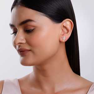 Pendientes de diamantes hoja Sylvaine de oro - Product Image 3