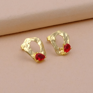 ชุดง่ามดีไซน์ควอตซ์สีแดงต่างหูต่างหูแบบตอกดีไซน์ทันสมัยประดับอัญมณีรูปลูกแพร์ทองเหลืองชุบทอง - Product Image 3