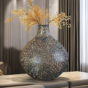 Vente en gros Vase en aluminium sculpté Design côtier classique pour salon Décoration de mariage Vase de table fait main - Product Image 5