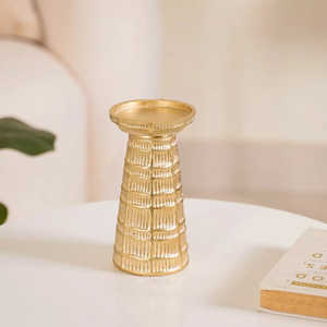 Support de bougie en or artisanal indien de haute qualité, meilleur design, décoration d'intérieur, porte-bougie avec livraison rapide pour Pâques - Product Image 1