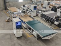 Vente flash : Routeur CNC ATC pour la production de meubles et d'armoires avec précision optimisée par l'IA