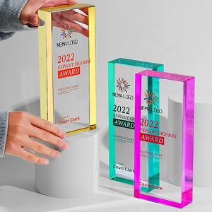 ถ้วยรางวัลคริสตัลที่ไม่เหมือนใครสามารถปรับแต่งได้ด้วยรังสียูวีเพื่อฉลองความสำเร็จขององค์กรและกีฬา - Product Image 2