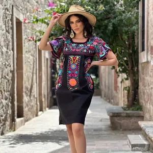 Heiß verkaufendes mexikanisches besticktes Maxi kleid Hochzeits stil Traditionelles mexikanisches Kleid Artisanal Mexican Party Dress Blumen baumwolle