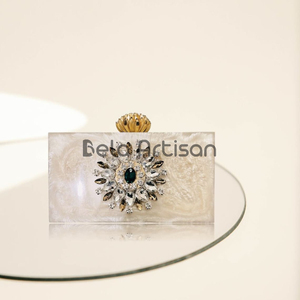 Bolso de mano de resina elegante más vendido para eventos nocturnos disponible a precio mayorista de proveedor indio - Product Image 1