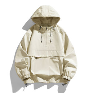 2025 Chaqueta resistente al agua con dos bolsillos grandes Personalizada 1/4 Cremallera Jersey sólido Chaqueta cortavientos con capucha para hombre - Product Image 1