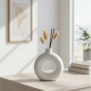 Vase en céramique blanche en forme de donut pour fleurs séchées, moderne, brillant, émaillé à la main, écologique, cuite à haute température, pour mariage, décoration intérieure - Product Image 1