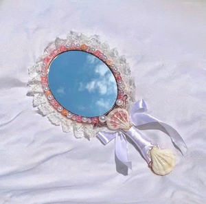 Miroir à main en coquillage fait à la main au Vietnam, miroir de beauté décoratif en coquillage - Product Image 4