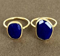 Très belle qualité d'opale orange éthiopienne 8x10mm de forme ovale ensemble de lunette de pierres précieuses en argent sterling 925 plaqué or bague fine