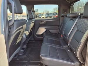 GMC Sierra EV Denali d'occasion 2024 - Product Image 5