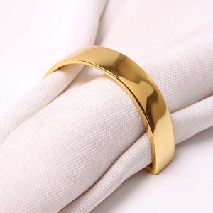 Décoration de table de salle à manger sur mesure Vaisselle de luxe semi-circulaire Rond de serviette en vrac bon marché en laiton plaqué or de mariage de haute qualité - Product Image 1