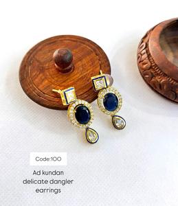 Pendientes hechos a mano Royal Kundan Pearl Jhumka con detalles de Meenakari joyería tradicional elegante para mujeres elaboradas en la India - Product Image 6