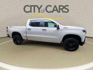 Chevrolet Silverado 1500 Limited LT Trail Boss d'occasion en bon état, conduite à gauche, turbo, traction avant, jantes R18, régulateur de vitesse adaptatif, sièges en cuir, voitures légères à vendre - Product Image 3