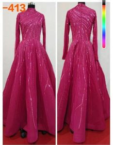 Vestido de Noche Rojo de Lujo con Líneas de Cristal Bordadas a Mano - Product Image 5