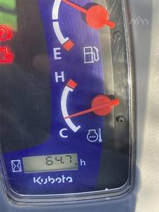 Chargeuse compacte Kubota SSV65 type roues 2022, 64 CV, levage vertical, diesel, 1950 lb ROC, à vendre - Product Image 6