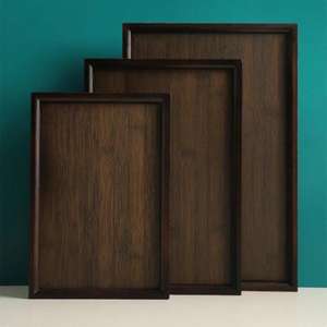 Bandejas de madera bellamente artesanales con diseño elegante y asas resistentes para servir bebidas y aperitivos con estilo. - Product Image 1