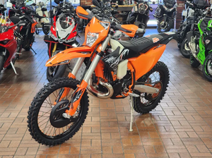 New 2025 KTM 300 XC-W HARDENDURO 1-cylinder 2-stroke <b>Engine</b> Industrial DIY <b>Motorcycle</b> OEM 3-Year Warranty Ready to Ship - Product Image 3